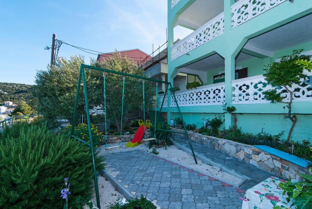 Apartment Stojan A1 Marina Exterior photo