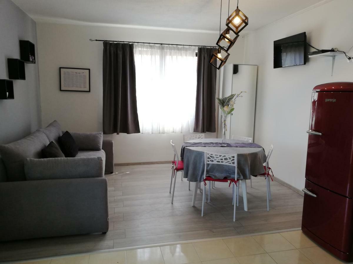 Apartment Stojan A1 Marina Exterior photo